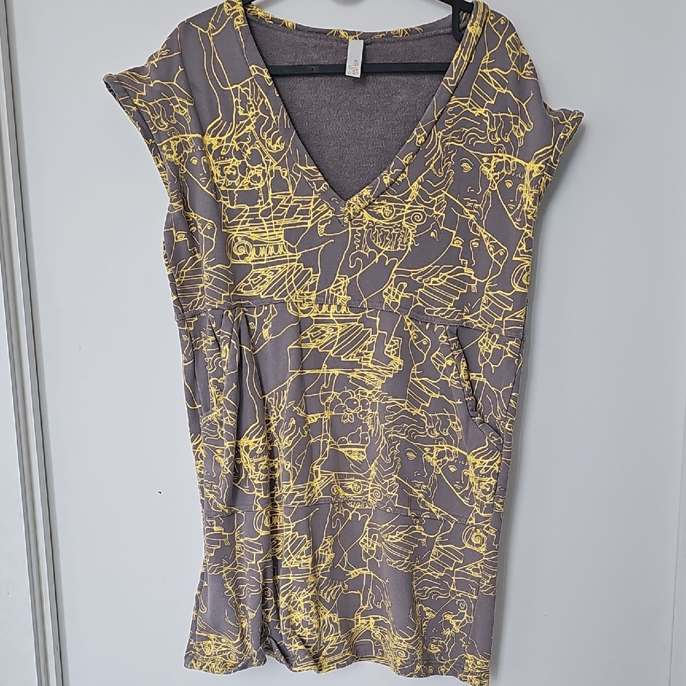 Japanese Luxury Designer Unique Design Graphic Dress Or Pullover